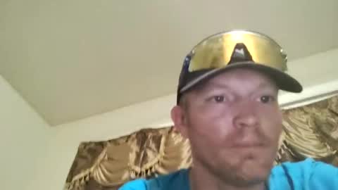 Snapshot of barniemay1 chatting on July 26, 7:37 am barniemay1 online show from July 26, 7:37 am