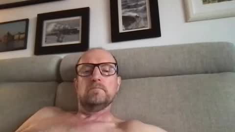 Snapshot of basher69horny4u chatting on November 17, 9:15 am basher69horny4u online show from November 17, 9:15 am