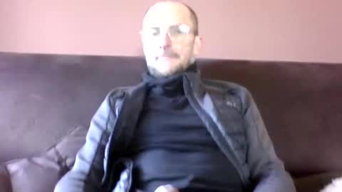 Snapshot of basiccamguy chatting on January 30, 9:36 am basiccamguy online show from January 30, 9:36 am