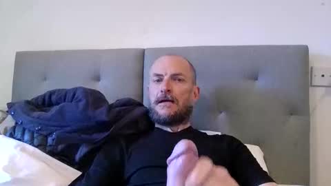 Snapshot of basiccamguy chatting on September 30, 11:59 am basiccamguy online show from September 30, 11:59 am