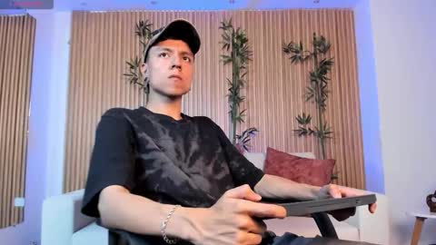 Basthiian online show from December 16, 7:08 pm