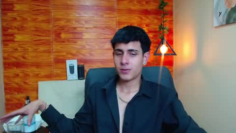 Snapshot of bastiaan_28 chatting on January 8, 4:12 am Bastian online show from January 8, 4:12 am