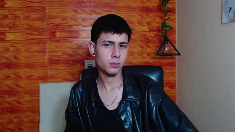 Snapshot of bastiaan_28 chatting on February 2, 4:05 am Bastian online show from February 2, 4:05 am