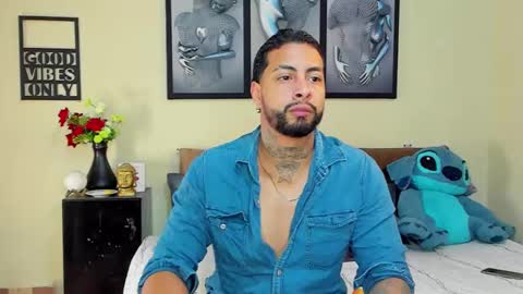 Snapshot of bastian_jones1 chatting on March 9, 7:12 am bastian_jones1 online show from March 9, 7:12 am