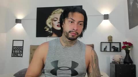 Snapshot of bastian_jones1 chatting on September 22, 8:05 am bastian_jones1 online show from September 22, 8:05 am