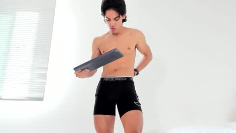 Bastian Maalouf  online show from October 7, 8:17 pm