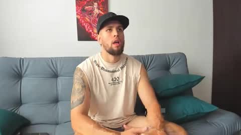 bastianwatson10 online show from March 12, 4:56 pm