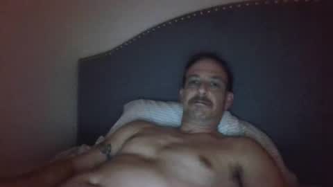 Snapshot of batboy2121 chatting on December 4, 1:48 am babtboy2121 online show from December 4, 1:48 am