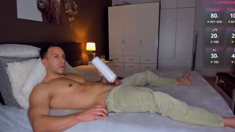 Snapshot of batboyrob chatting on January 3, 7:07 pm Rob online show from January 3, 7:07 pm