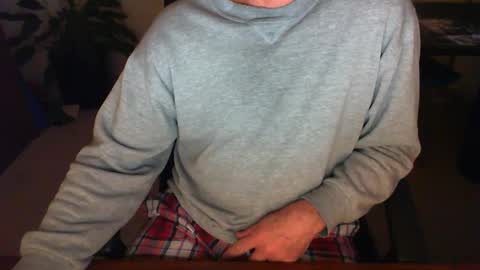 Snapshot of batebro13 chatting on December 5, 3:17 pm BateBro13 online show from December 5, 3:17 pm