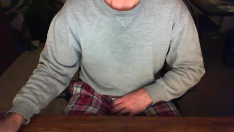 Snapshot of batebro13 chatting on December 8, 1:25 pm BateBro13 online show from December 8, 1:25 pm