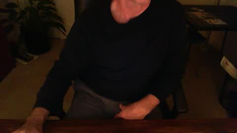 Snapshot of batebro13 chatting on December 16, 12:49 pm BateBro13 online show from December 16, 12:49 pm