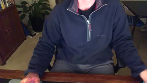 Snapshot of batebro13 chatting on December 22, 2:38 pm BateBro13 online show from December 22, 2:38 pm