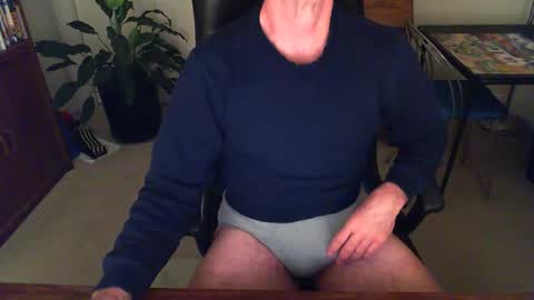 Snapshot of batebro13 chatting on January 17, 2:28 pm BateBro13 online show from January 17, 2:28 pm