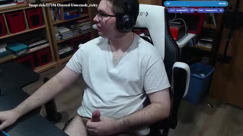 Ricky online show from November 15, 4:25 pm