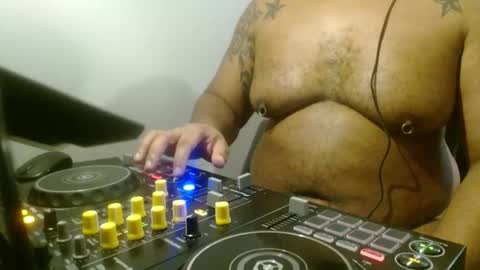 Bator Papi online show from February 19, 2:40 am