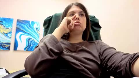 battymoll online show from October 5, 3:32 pm