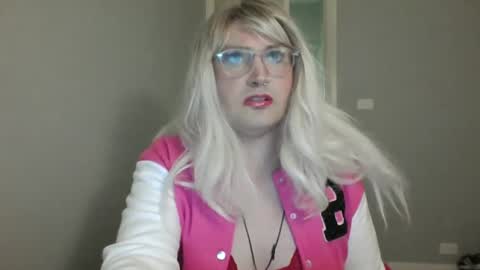 BjBambi online show from February 15, 5:39 pm