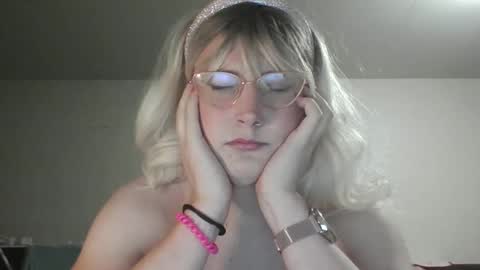 BjBambi online show from March 11, 5:19 pm