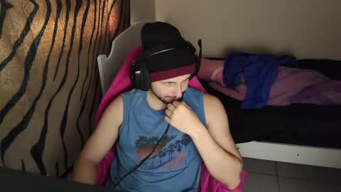 Snapshot of baxxline chatting on March 5, 8:32 pm Baxxline online show from March 5, 8:32 pm