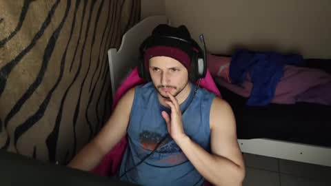 Snapshot of baxxline chatting on March 5, 11:38 pm Baxxline online show from March 5, 11:38 pm