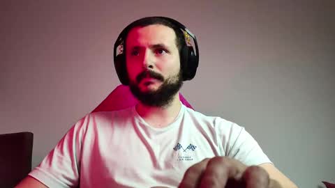 Snapshot of baxxline chatting on September 17, 1:07 am Baxxline online show from September 17, 1:07 am