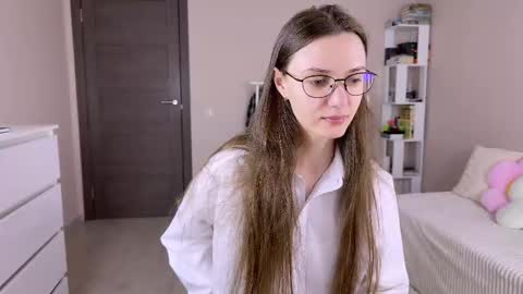 Snapshot of bb_lourels_ chatting on May 24, 5:51 pm Lourel I will be here on and online show from May 24, 5:51 pm