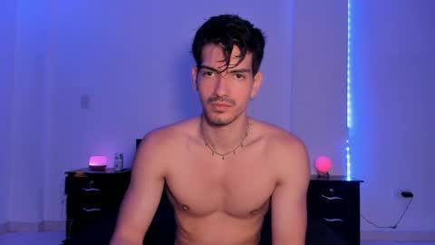 Valentino online show from January 3, 9:15 pm