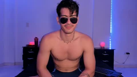 Valentino online show from January 4, 9:31 pm