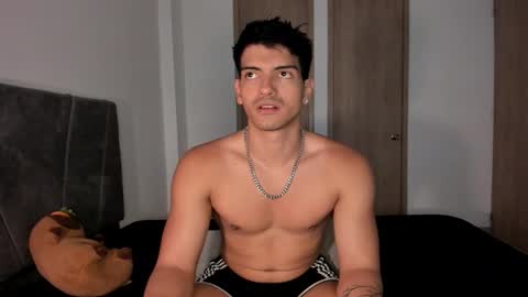 Valentino online show from September 20, 9:49 pm