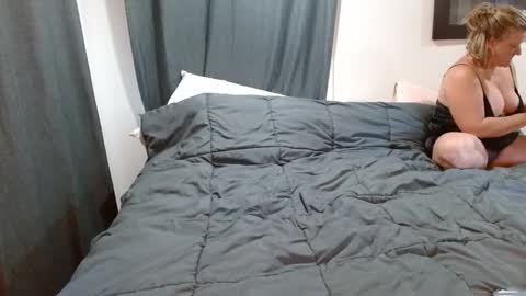 Snapshot of bbc69donna chatting on September 16, 9:05 pm bbc69donna online show from September 16, 9:05 pm