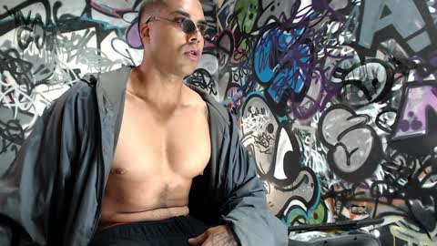 Snapshot of bbc_monster1 chatting on January 4, 9:41 pm Justin online show from January 4, 9:41 pm