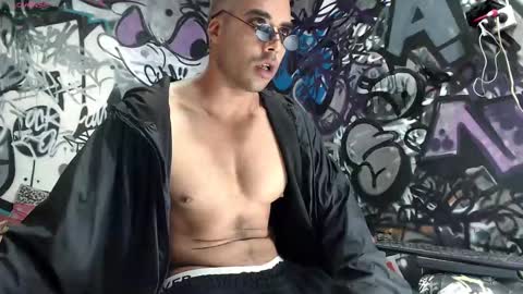 Snapshot of bbc_monster1 chatting on February 18, 1:22 pm Justin online show from February 18, 1:22 pm