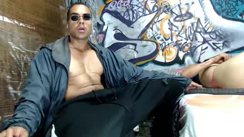 Snapshot of bbc_monster1 chatting on March 7, 10:54 pm Justin online show from March 7, 10:54 pm