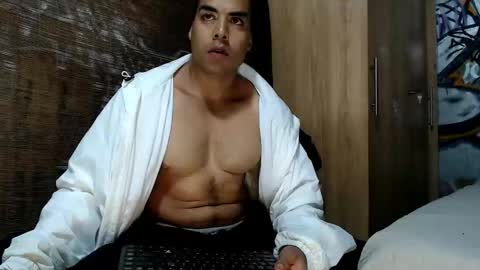 Snapshot of bbc_monster1 chatting on November 17, 4:46 pm Justin online show from November 17, 4:46 pm