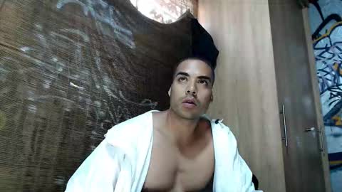 Snapshot of bbc_monster1 chatting on November 23, 7:13 pm Justin online show from November 23, 7:13 pm