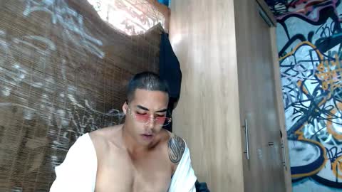 Snapshot of bbc_monster1 chatting on November 26, 8:21 pm Justin online show from November 26, 8:21 pm