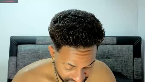 Snapshot of bbcblackhot33 chatting on November 3, 4:03 am john online show from November 3, 4:03 am