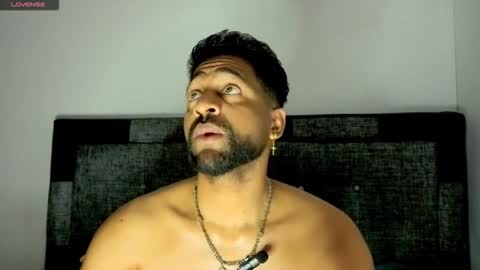 Snapshot of bbcblackhot33 chatting on November 6, 4:46 am john online show from November 6, 4:46 am