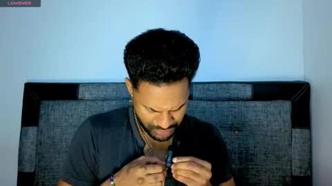 Snapshot of bbcblackhot33 chatting on November 7, 4:12 am john online show from November 7, 4:12 am