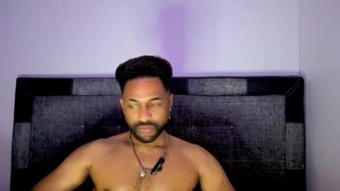 Snapshot of bbcblackhot33 chatting on November 12, 4:35 am john online show from November 12, 4:35 am