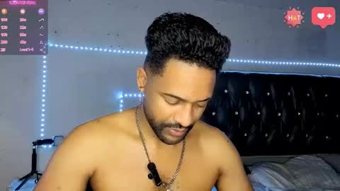 Snapshot of bbcblackhot33 chatting on December 1, 3:44 am john online show from December 1, 3:44 am