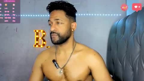 Snapshot of bbcblackhot33 chatting on December 17, 2:50 am john online show from December 17, 2:50 am