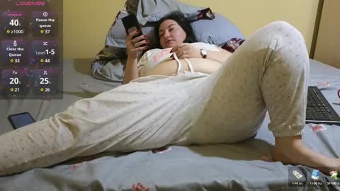 Snapshot of bbw_milf_4u chatting on February 22, 8:42 pm Emma online show from February 22, 8:42 pm