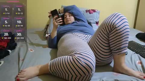Snapshot of bbw_milf_4u chatting on February 25, 2:44 pm Emma online show from February 25, 2:44 pm