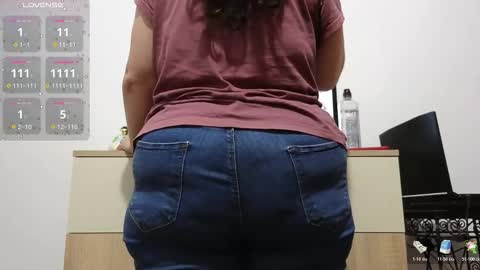 Snapshot of bbw_milf_4u chatting on November 1, 6:32 pm Emma online show from November 1, 6:32 pm