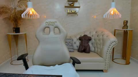 Snapshot of bbwcindyy chatting on October 5, 7:12 pm BBW Cindyy online show from October 5, 7:12 pm
