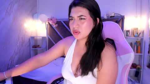 Snapshot of bbwcloe chatting on October 11, 4:01 am Cloe online show from October 11, 4:01 am