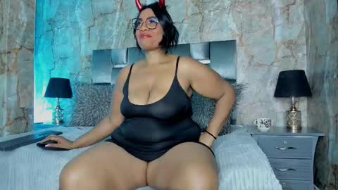 Bbwlatina01 online show from November 28, 11:24 am