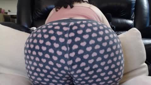 Julie online show from November 18, 3:05 pm